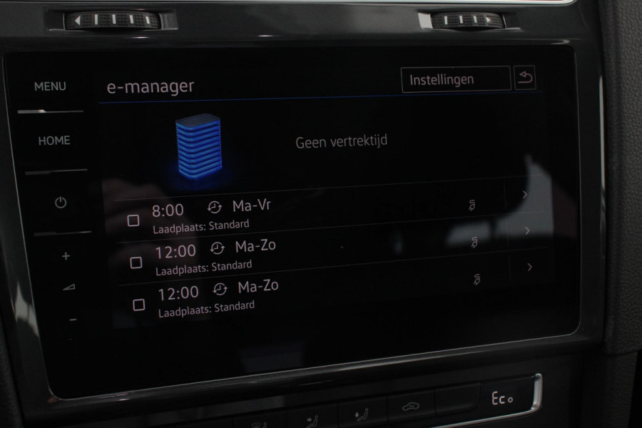 Volkswagen e-Golf | Navigatie | Climate Control Bluetooth | Cruise Control Adaptive | Lichtmetalen Velgen |