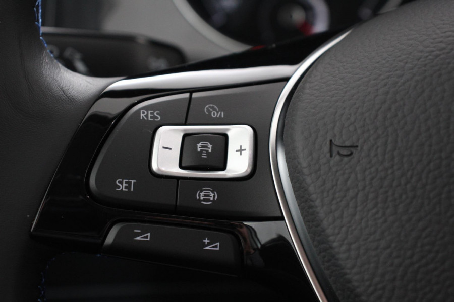 Volkswagen e-Golf | Navigatie | Climate Control Bluetooth | Cruise Control Adaptive | Lichtmetalen Velgen |