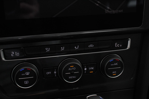 Volkswagen e-Golf | Navigatie | Climate Control Bluetooth | Cruise Control Adaptive | Lichtmetalen Velgen |