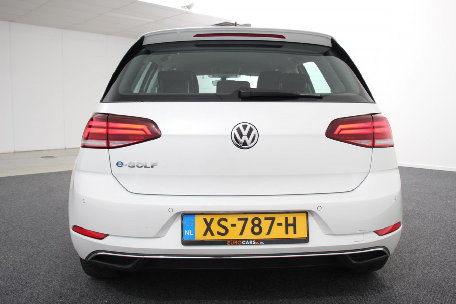 Volkswagen e-Golf | Navigatie | Climate Control Bluetooth | Cruise Control Adaptive | Lichtmetalen Velgen |