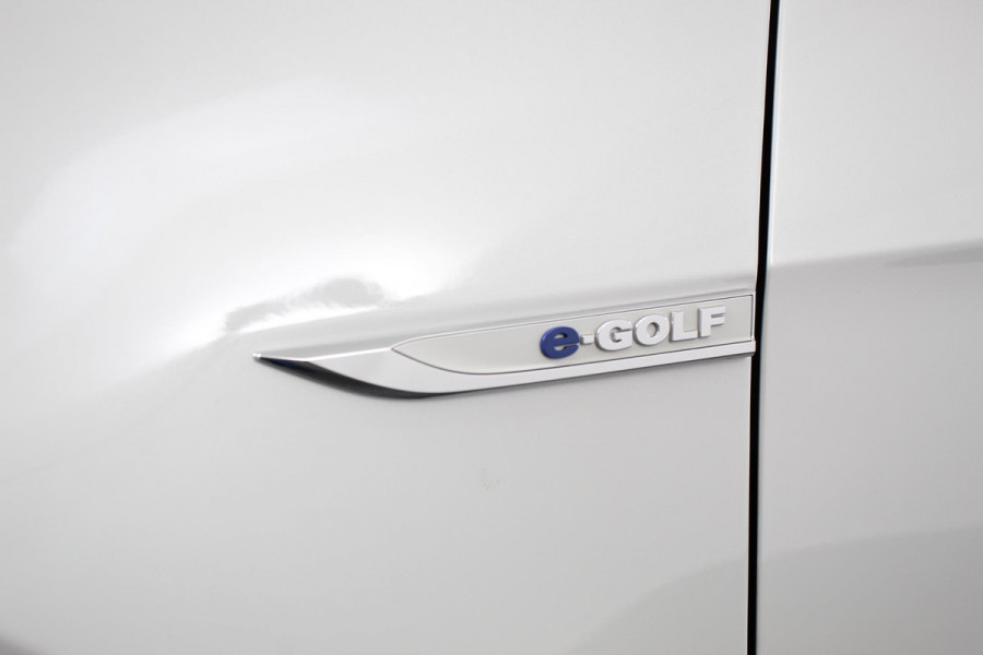Volkswagen e-Golf | Navigatie | Climate Control Bluetooth | Cruise Control Adaptive | Lichtmetalen Velgen |