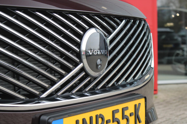 Volvo XC90 2.0 T8 456PK PHEV AWD PLUS BRIGHT | LUCHTVERING VOOR / ACHTER MET FOUR-C SETTINGS  | PANORAMISCH SCHUIF / KANTELDAK | EXTRA GETINT GLAS OP DE ACHTER PORTIEREN | BOWERS & WILKINS HIFI PREMIUM AUDI SYSTEEM INCLUSIEF FRESH AIR SUBWOOFER  | NAVIGATIE SYSTEEM BY GOOGLE MAPS | 360° CAMERA | ELEKTRISCH WEGKLAPBARE TREKHAAK | HEAD-UP DISPLAY | COMFORT STOELEN MET MASAGE FUNCTIE | STOEL VERWARMING EN VENTILATIE | ELEKTRISCH VERSTELBARE COMFORT STOEL MET GEHEUGEN EN ELEKTRISCH VERSTELBARE ZIJWANGEN | GEPERFOREERD NAPPA LEDER BEKLEDING BLOND / CHARCOAL | ACHTERBANK VERWARMING | N