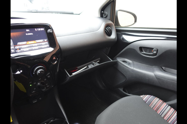 Citroën C1 1.0 VTi Feel | Navigatie | Apple Carplay/Android Auto | Camera | Bluetooth | Airco