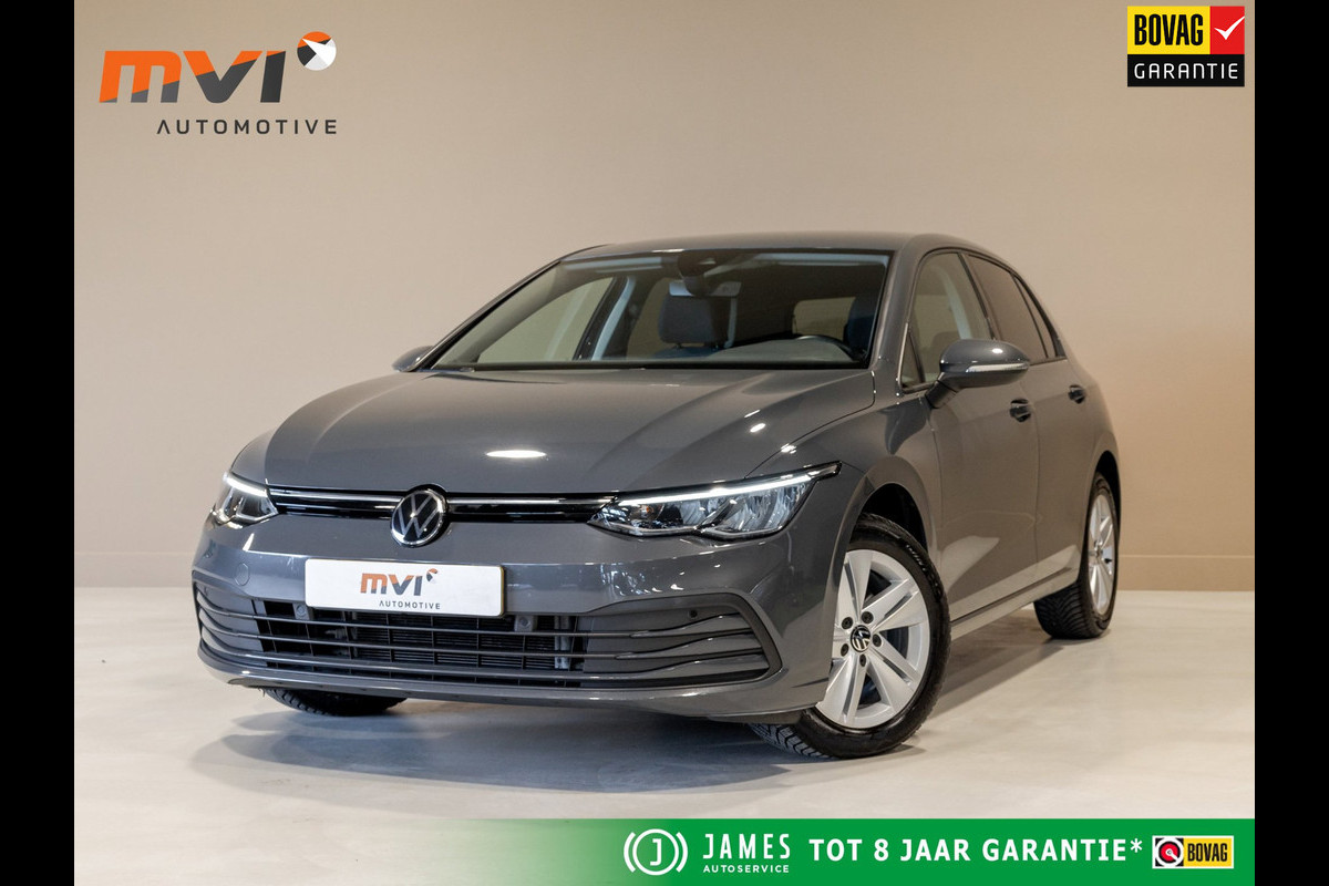 Volkswagen Golf 1.0 TSI Life / 110pk / Stoel en stuur verwarming / Achteruitrij camera / Navigatie /