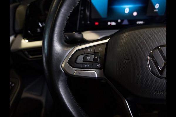 Volkswagen Golf 1.0 TSI Life / 110pk / Stoel en stuur verwarming / Achteruitrij camera / Navigatie /