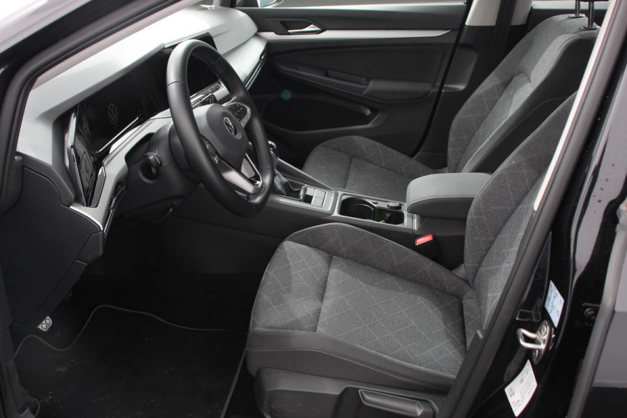 Volkswagen Golf Variant 1.5 TSI 131pk Life | Navigatie | Apple Carplay/Android Auto | Adaptive Cruise Control | Parkeersensoren | Camera | Park Assist | Stoel- en stuurverwarming | Virtual Cockpit | Climatronic