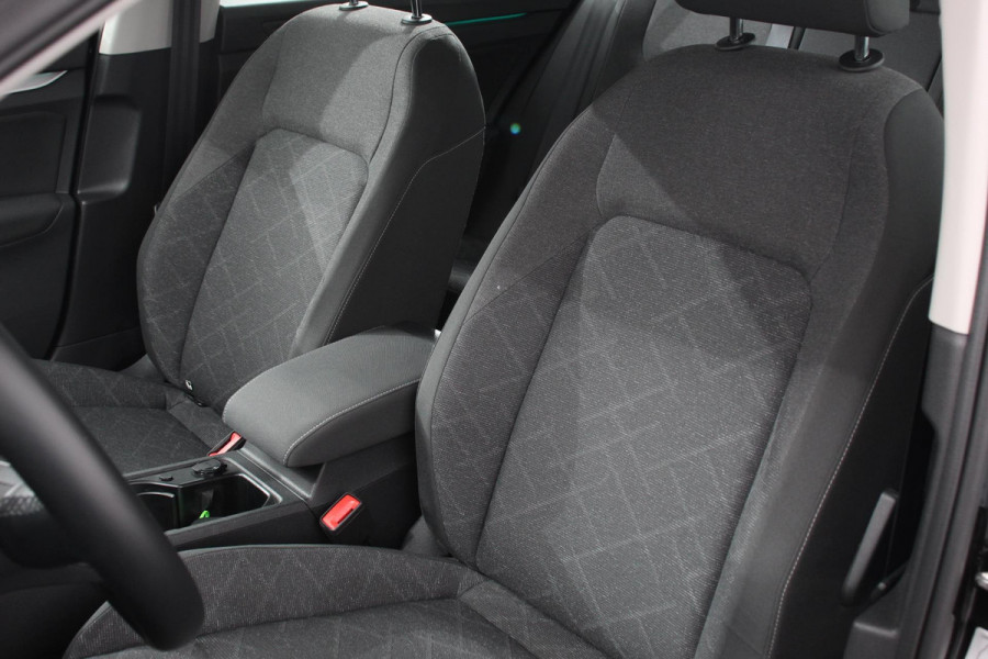 Volkswagen Golf Variant 1.5 TSI 131pk Life | Navigatie | Apple Carplay/Android Auto | Adaptive Cruise Control | Parkeersensoren | Camera | Park Assist | Stoel- en stuurverwarming | Virtual Cockpit | Climatronic