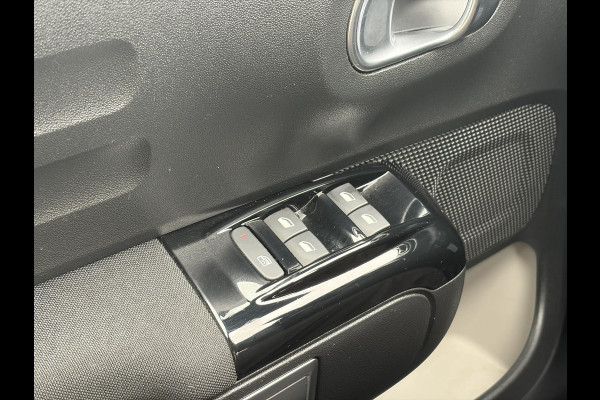 Citroën C3 1.2 PureTech S&S Shine Navi,Camera,110pk,Recent beurt gahd,Pdc,D-riem vv in 2024,Clima,Cruise,Lm velgen,Rijstrooksensor,N.A.P,Weinig Km,Apk tot 11-2026