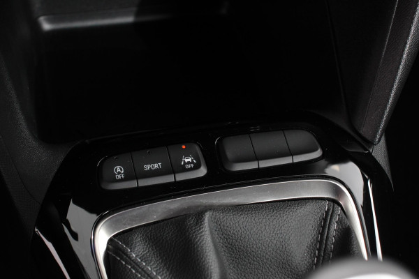 Opel Corsa 1.2 100pk Turbo GS Line | Navigatie | Apple Carplay/Android Auto | Climate Control | Cruise Control | Lichtmetalen velgen | Sportstoelen