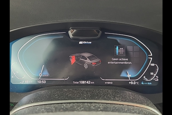 BMW 5 Serie 520e Business Edition Plus M Sport | M Performance | Alvitgrau | Panoramadak | Laser | Stoelverwarming | Stuurverwarming | Camera | Adaptive Cruise Control | Apple Carplay | Navigatie | Elektrische Stoelen |