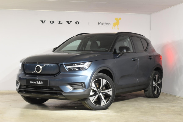 Volvo XC40 231PK Recharge Pure Electric Core Navigatie / Stoelverwarming / Stuurverwarming / Elektrische achterklep / Cruise control / 19" / All season banden