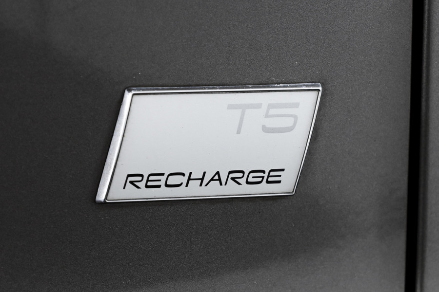 Volvo XC40 1.5 T5 Recharge Inscription - Automaat | Dig. Cockpit | Adapt. Cruise | Winterpakket | PDC | Camera | NAV + App. Connect | ECC | Elek. Klep | Afn. Trekhaak | LM 19" |