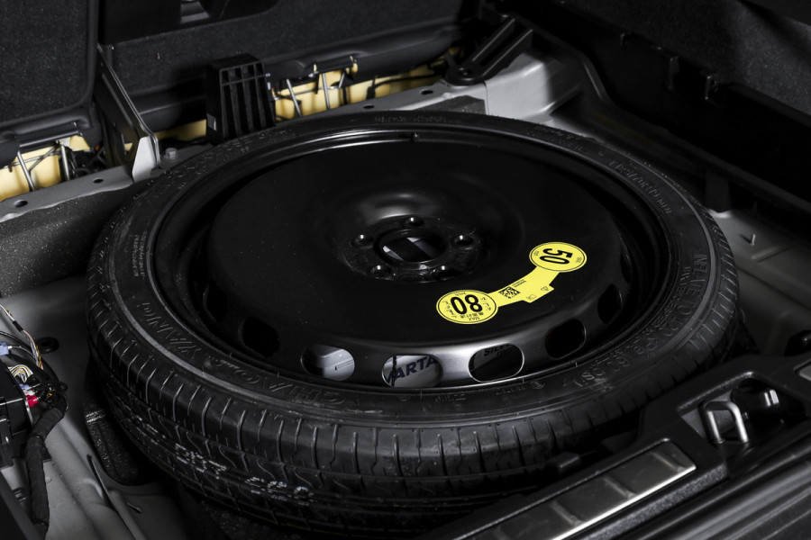 Volvo XC40 1.5 T5 Recharge Inscription - Automaat | Dig. Cockpit | Adapt. Cruise | Winterpakket | PDC | Camera | NAV + App. Connect | ECC | Elek. Klep | Afn. Trekhaak | LM 19" |