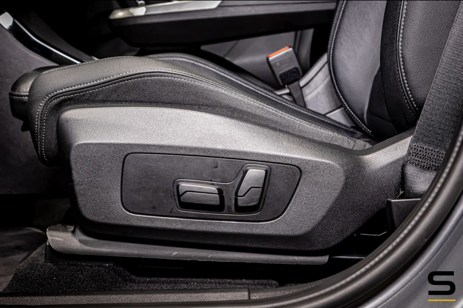 BMW X1 XDrive30e|M-sportPro|Pano|Trekhaak|Massage|FullOption
