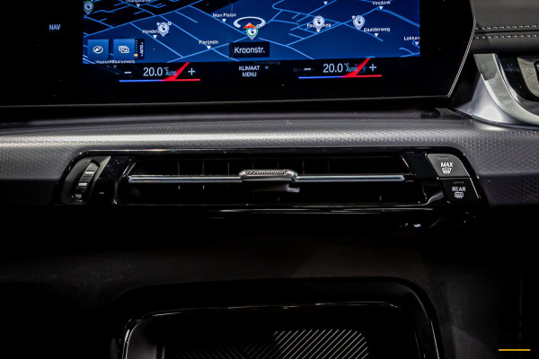 BMW X1 XDrive30e|M-sportPro|Pano|Trekhaak|Massage|FullOption