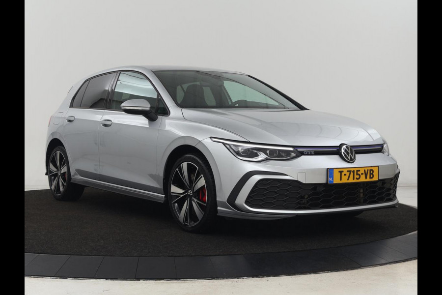 Volkswagen Golf 1.4 eHybrid GTE | SOH 92,6% | Stoelverwarming | Trekhaak | Carplay | Adaptive cruise | 18'' | Sportstoelen | Navigatie | Sfeerverlichting | Climate control | Parkeerhulp | PHEV | Plug In