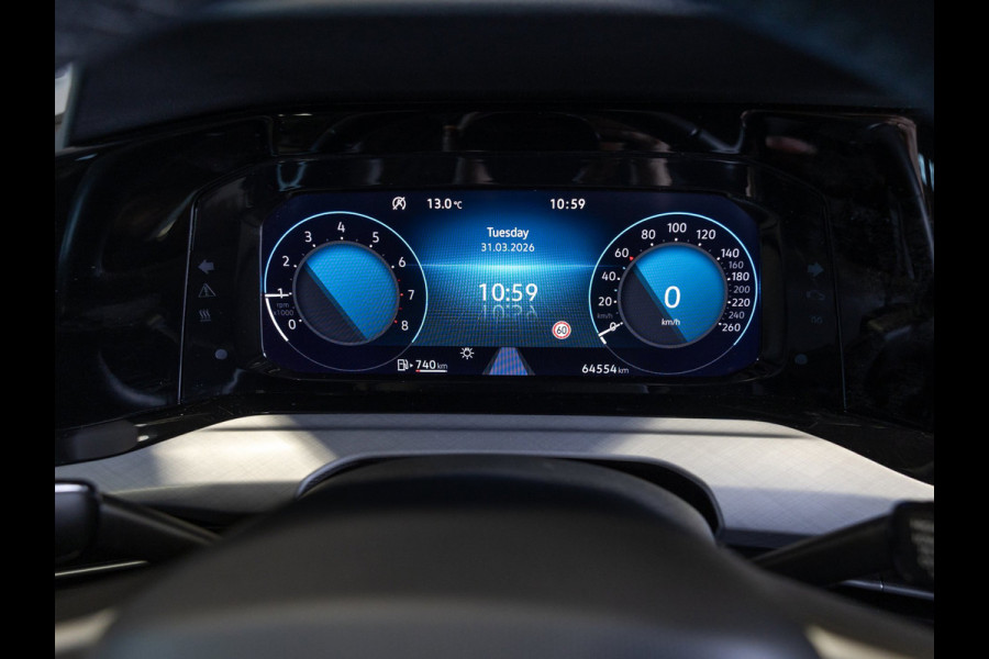 Volkswagen Golf 1.0 TSI Life / 110pk / Adaptieve cruise control / Apple CarPlay / Getint glas /