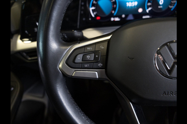 Volkswagen Golf 1.0 TSI Life / 110pk / Adaptieve cruise control / Apple CarPlay / Getint glas /