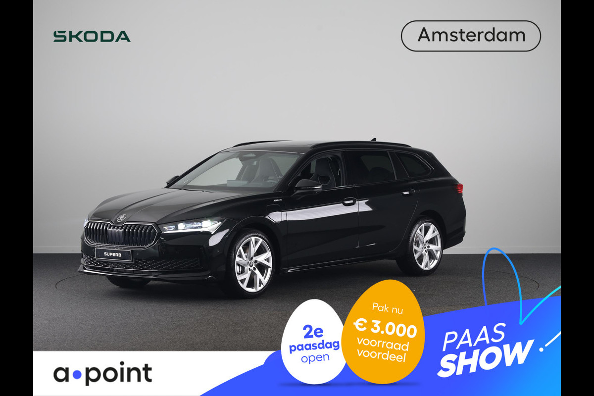 Škoda Superb Combi Sportline Business PHEV 1.5 TSI 204 pk 6 versn. DSG | Panoramadak, elektrisch bedienbaar | Trekhaak, wegklapbaar | Travel Assist Plus Sportline | Dynamic Chassis Control Pakket | CANTON Soundsystem | Lichtmetalen velgen 19 inch Aniara Aero zilver