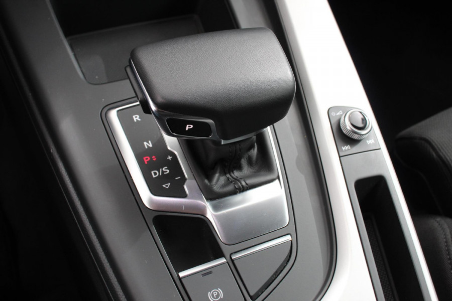 Audi A4 Avant 40 TFSI 204 pk S-tronic S Line Plus | Navigatie | Adaptive Cruise Control | Parkeersensoren | Lane Assist | Elektrische achterklep | Stoelverwarming | Ledverlichting | Virtual Cockpit | Climatronic