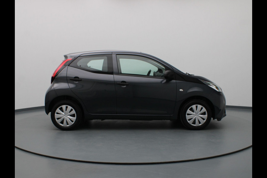 Toyota Aygo 1.0 VVT-i x-fun Airco | Cruise control
