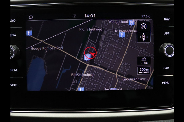 Volkswagen T-Roc TSI Style Business 115pk Adapt. Cruise | Carplay | Navi | Parkeersens. v+a