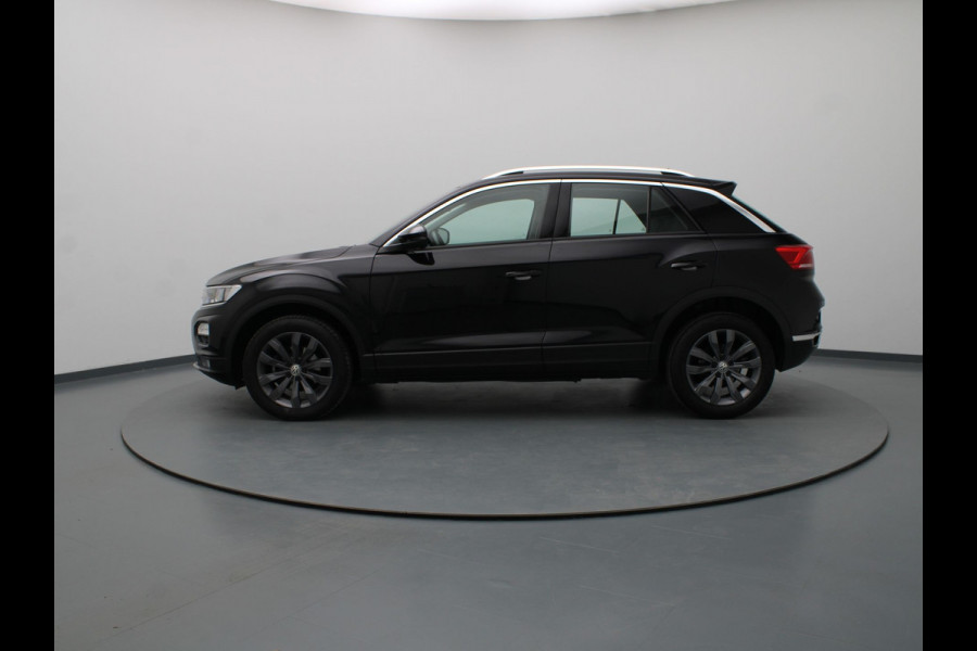 Volkswagen T-Roc TSI Style Business 115pk Adapt. Cruise | Carplay | Navi | Parkeersens. v+a