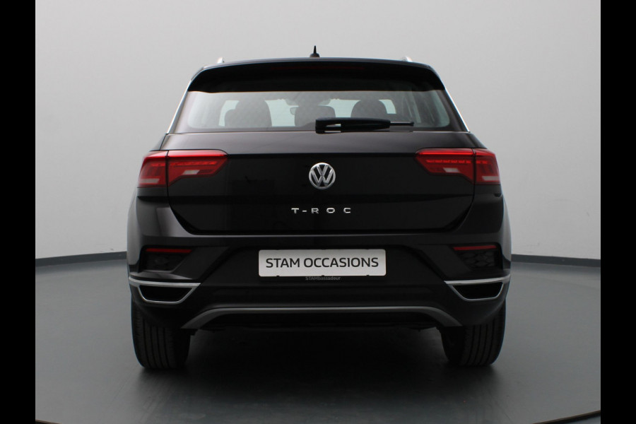 Volkswagen T-Roc TSI Style Business 115pk Adapt. Cruise | Carplay | Navi | Parkeersens. v+a