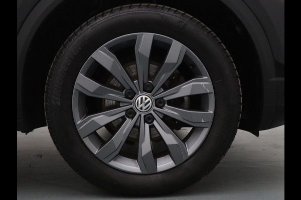 Volkswagen T-Roc TSI Style Business 115pk Adapt. Cruise | Carplay | Navi | Parkeersens. v+a