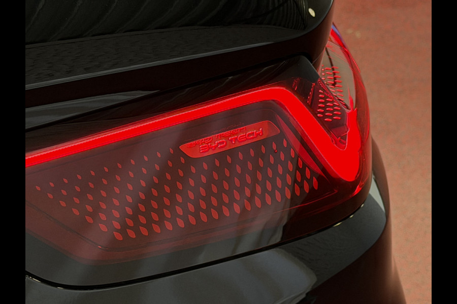 BYD SEAL U 1.5 T DM-i AWD 324PK 18,3KW DESIGN PANO HEADUP 360.CAM STOEL/STUUR VERW STOEL.VENTILATIE INFINITY/AUDIO 6 JAAR GARANTIE phev