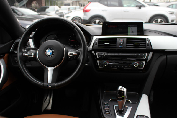 BMW 4 Serie Gran Coupé 418i High Exe. M Sport / Trekhaak / Schuifdak / 360Camera / 18'' / Navigatie / Dodehoek / DAB / Cruise Control / Getint glas / Stoelverwarming