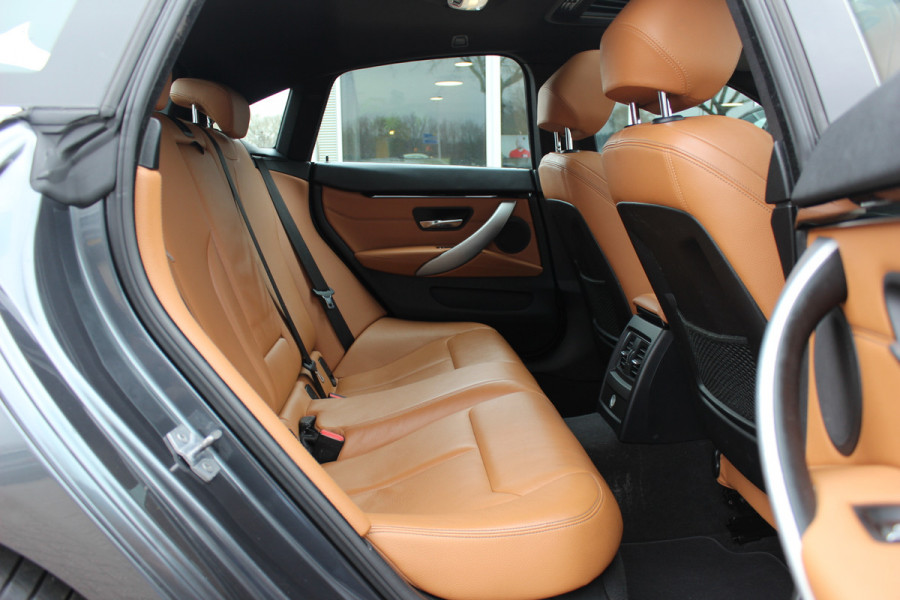 BMW 4 Serie Gran Coupé 418i High Exe. M Sport / Trekhaak / Schuifdak / 360Camera / 18'' / Navigatie / Dodehoek / DAB / Cruise Control / Getint glas / Stoelverwarming