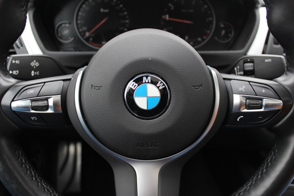 BMW 4 Serie Gran Coupé 418i High Exe. M Sport / Trekhaak / Schuifdak / 360Camera / 18'' / Navigatie / Dodehoek / DAB / Cruise Control / Getint glas / Stoelverwarming