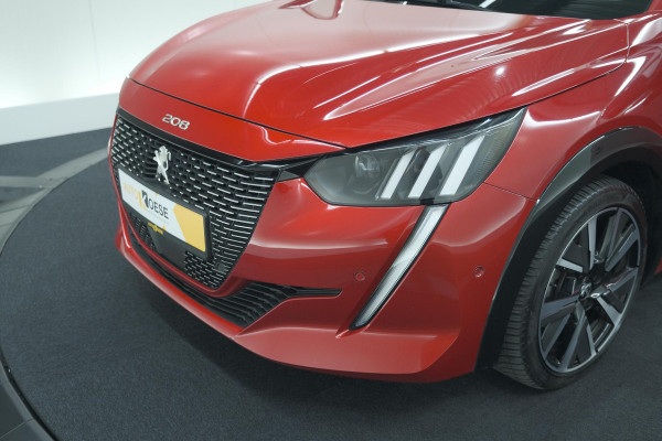 Peugeot 208 PureTech 130 EAT8 GT | Panoramadak | Camera | Apple Carplay | Stoelverwarming