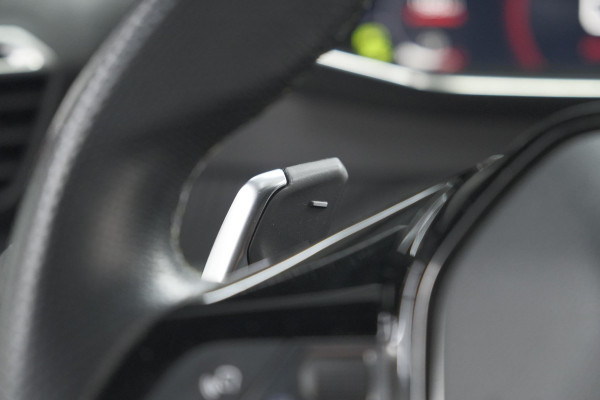 Peugeot 208 PureTech 130 EAT8 GT | Panoramadak | Camera | Apple Carplay | Stoelverwarming
