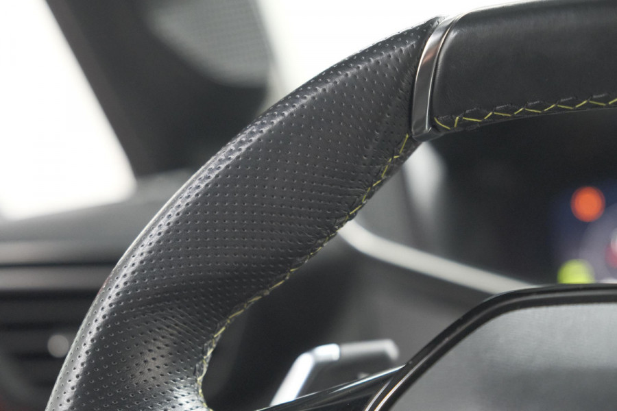 Peugeot 208 PureTech 130 EAT8 GT | Panoramadak | Camera | Apple Carplay | Stoelverwarming