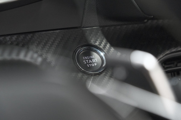 Peugeot 208 PureTech 130 EAT8 GT | Panoramadak | Camera | Apple Carplay | Stoelverwarming
