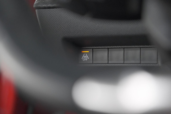 Peugeot 208 PureTech 130 EAT8 GT | Panoramadak | Camera | Apple Carplay | Stoelverwarming