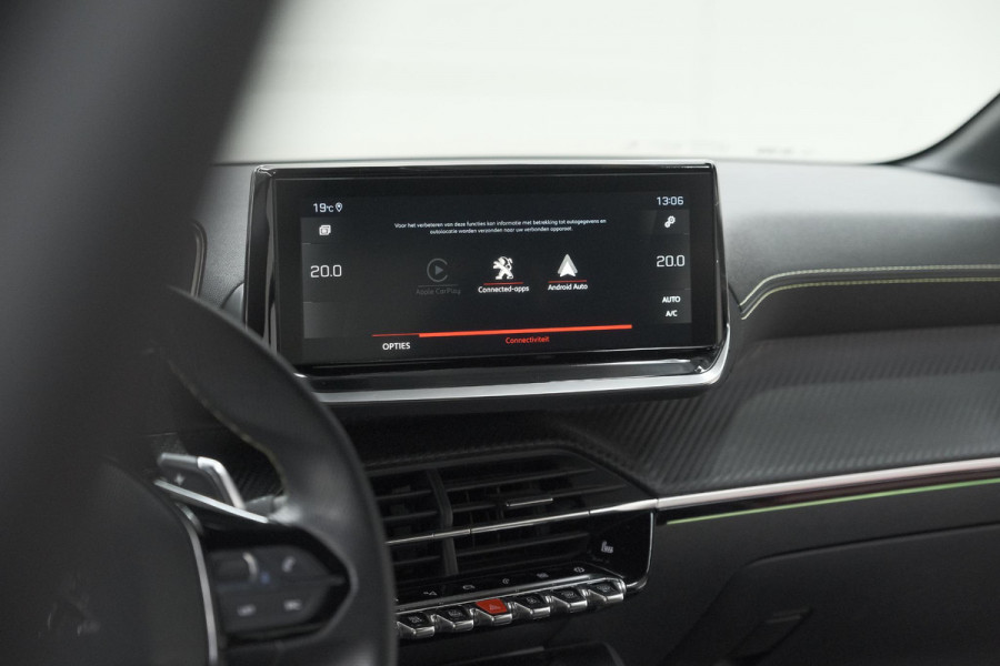 Peugeot 208 PureTech 130 EAT8 GT | Panoramadak | Camera | Apple Carplay | Stoelverwarming