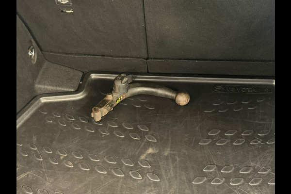 Toyota C-HR 1.2 Bi-Tone NAVI CAMERA TREKHAAK CLIMATE CRUISE CONTROL JBL SOUND