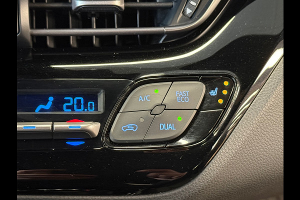 Toyota C-HR 1.2 Bi-Tone NAVI CAMERA TREKHAAK CLIMATE CRUISE CONTROL JBL SOUND
