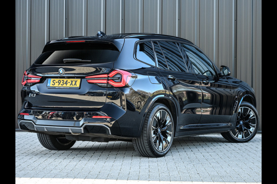 BMW iX3 High Executive 80 kWh M-Sport | Soh 100% | Facelift | Panoramadak | Comfort access | Trekhaak | Shadow-line | Sport seats | Active cruise | 360 camera | Head-up | Harman/Kardon