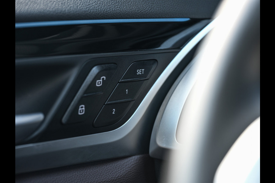 BMW iX3 High Executive 80 kWh M-Sport | Soh 100% | Facelift | Panoramadak | Comfort access | Trekhaak | Shadow-line | Sport seats | Active cruise | 360 camera | Head-up | Harman/Kardon