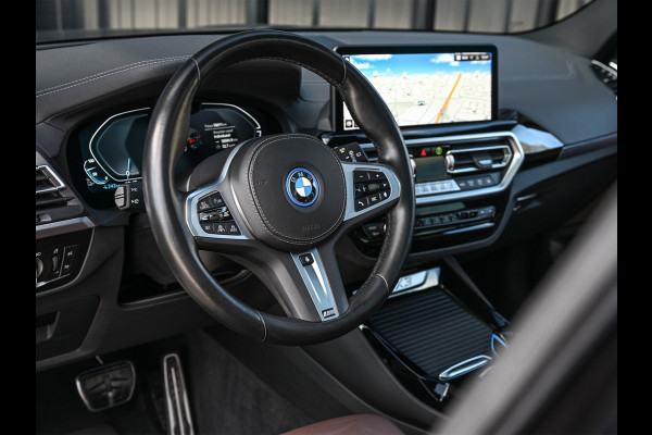 BMW iX3 High Executive 80 kWh M-Sport | Soh 100% | Facelift | Panoramadak | Comfort access | Trekhaak | Shadow-line | Sport seats | Active cruise | 360 camera | Head-up | Harman/Kardon