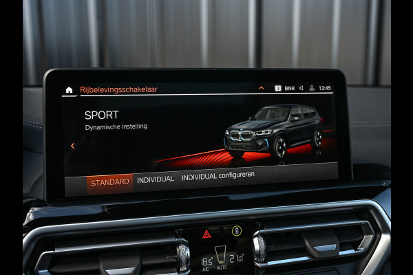 BMW iX3 High Executive 80 kWh M-Sport | Soh 100% | Facelift | Panoramadak | Comfort access | Trekhaak | Shadow-line | Sport seats | Active cruise | 360 camera | Head-up | Harman/Kardon