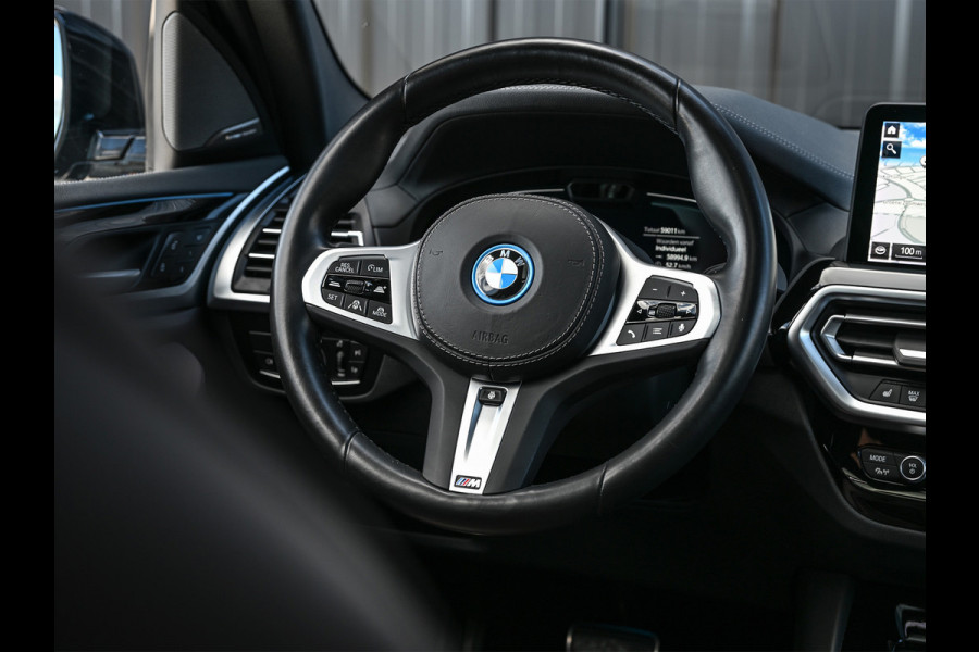 BMW iX3 High Executive 80 kWh M-Sport | Soh 100% | Facelift | Panoramadak | Comfort access | Trekhaak | Shadow-line | Sport seats | Active cruise | 360 camera | Head-up | Harman/Kardon