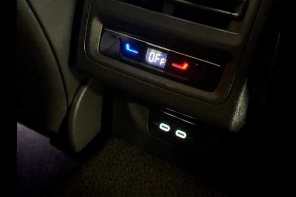 Volkswagen Golf 2.0 TSI GTI CLUBSPORT | Pano | Stoel/Stuurverwarming | IQ Light | Camera | Harman Kardon