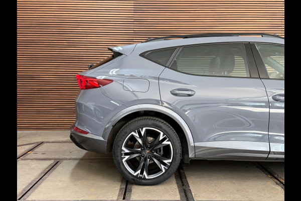 CUPRA Formentor 1.5 TSI Business Exclusive Paint | Pano | Winterpakket | Cruise adapt | 18 Inch 4seas | Matrix Led | Virtual |