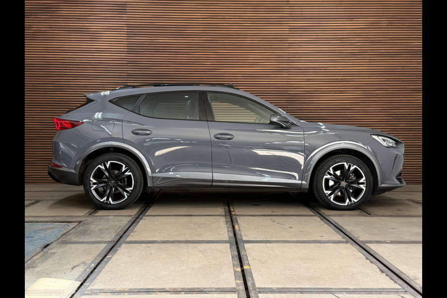 CUPRA Formentor 1.5 TSI Business Exclusive Paint | Pano | Winterpakket | Cruise adapt | 18 Inch 4seas | Matrix Led | Virtual |