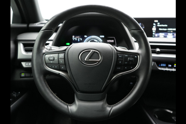 Lexus UX 300e Business 54 kWh 204pk Dealer O.H. | Adaptive Cruise | Camera | LED Koplampen | Lane Assist | Alcantara Sportstoelen | Virtual | DAB |